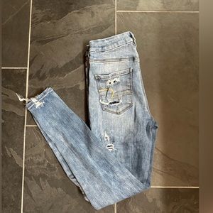 AMERICAN EAGLE SKINNY JEANS